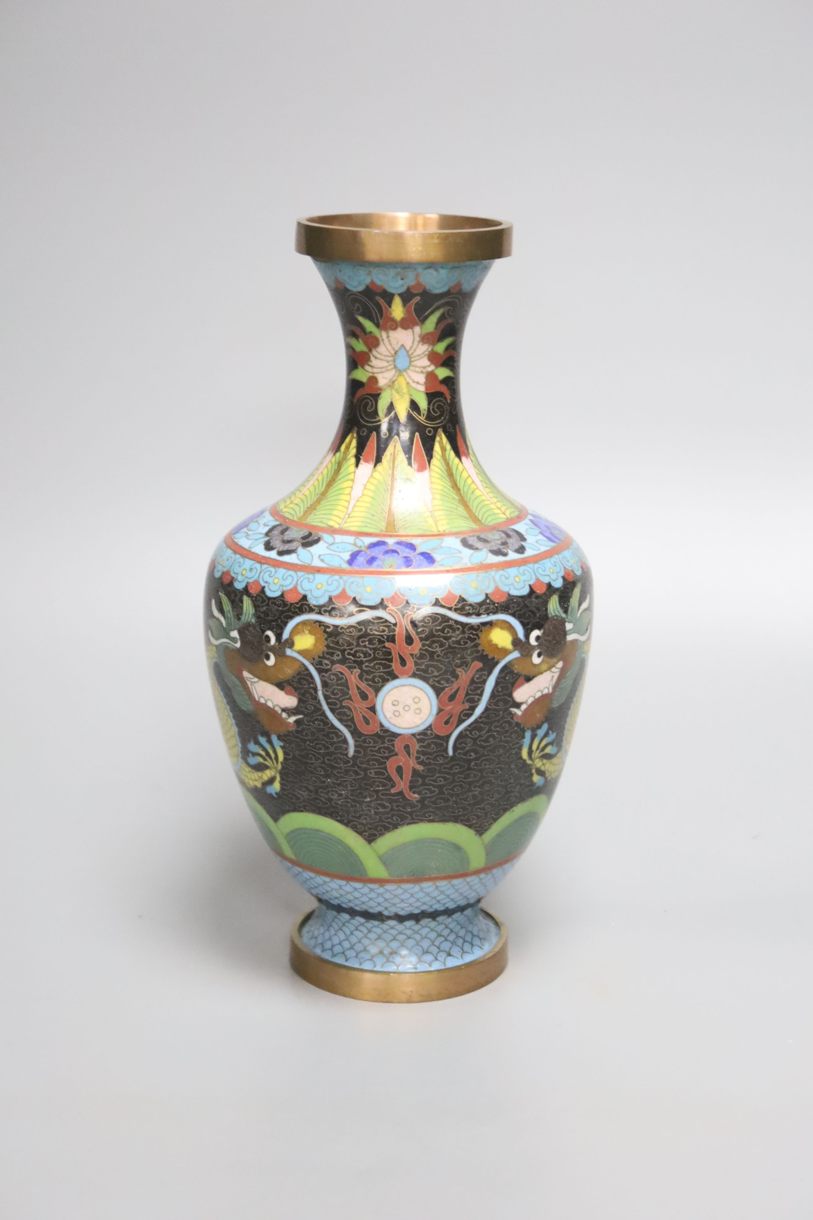 A Chinese cloisonne enamel dragon vase, early 20th century, height 23.5cm